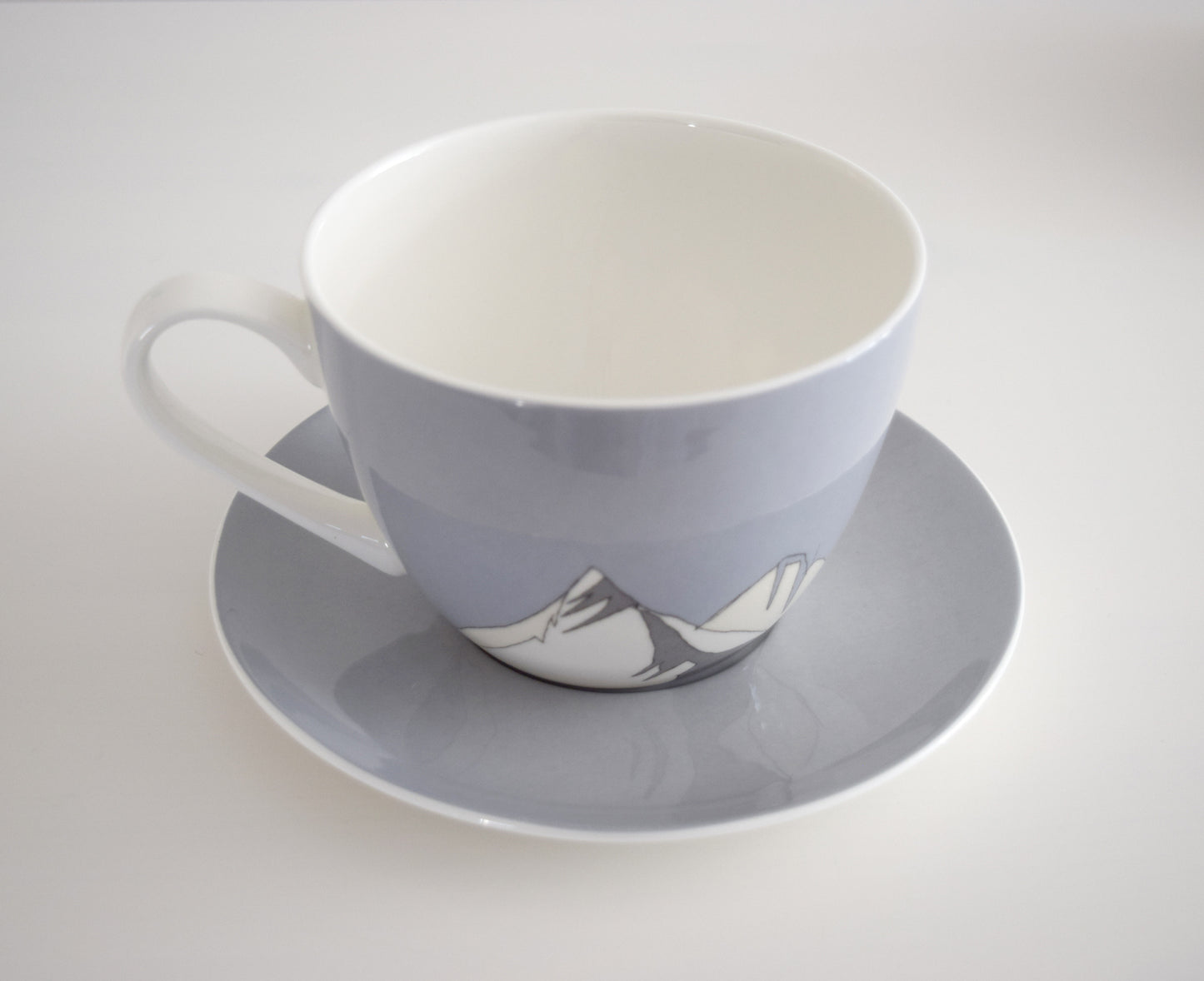 Bone China und Untertasse Tasse Waxenstein 550ml